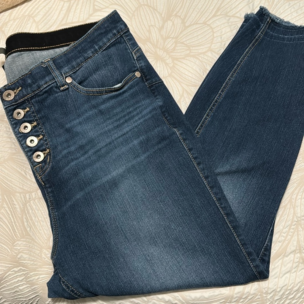 Bombshell Torrid Jean - image 1